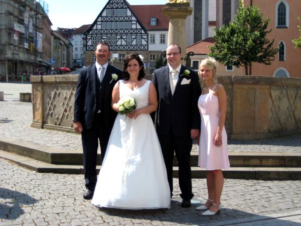 Kat und Heiko mit ihren Trauzeugen Nicole und Sven